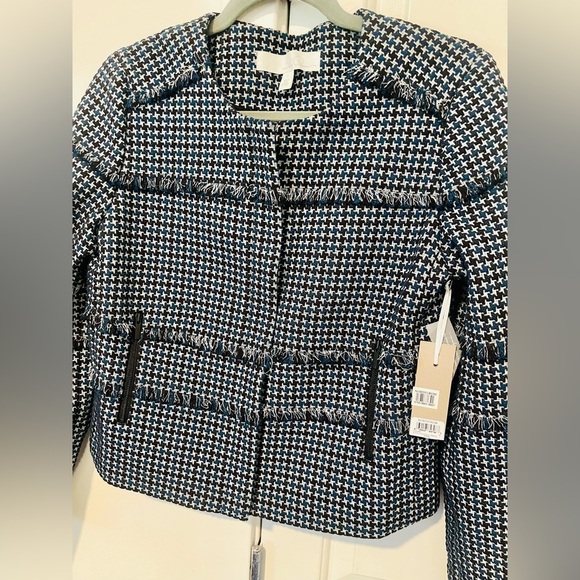NEW WITH TAGS! Emerson Rose edgy fringe tweed
jacket blazer Size Small - Picture 10 of 12